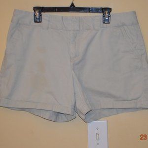 Tommy Hilfiger khaki shorts - size 16
